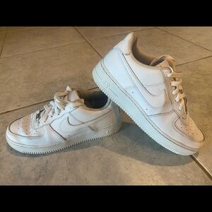 Youth Sneaker Bundle – Jordans & Air Force 1s